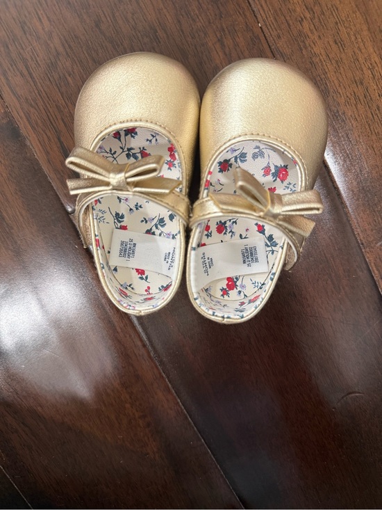 Janie and Jack Other - Janie and Jack Metallic Gold Mary Jane Baby Shoes